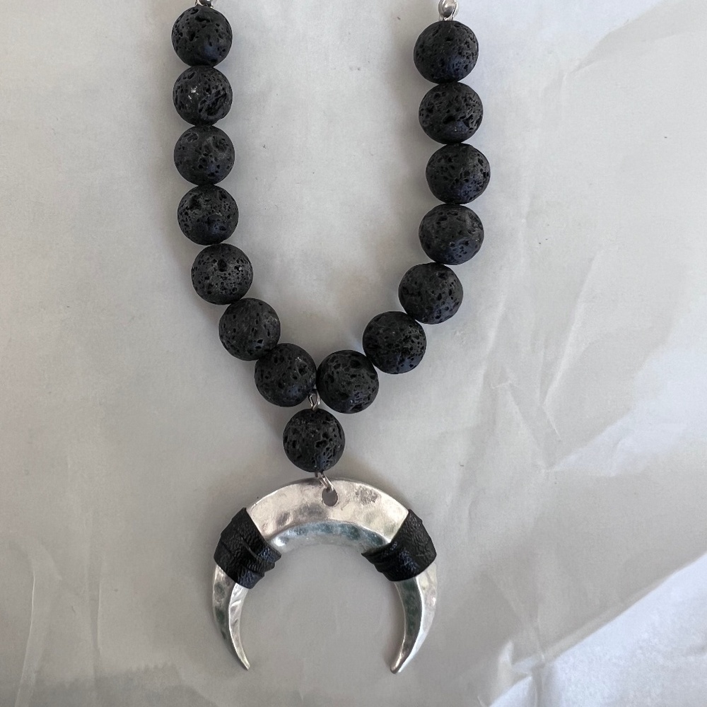 Marlyn Schiff Silver Crescent Necklace